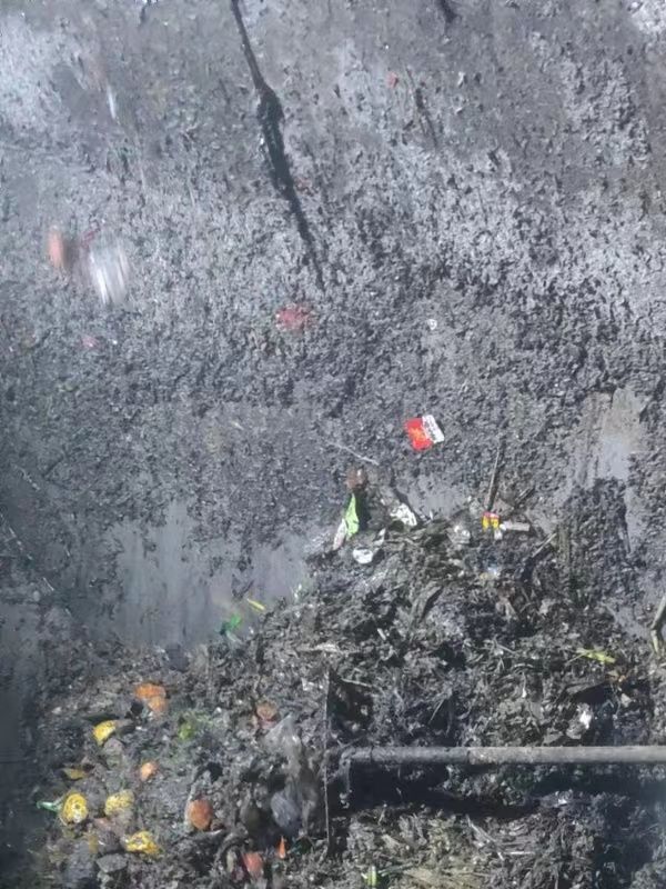 平江污水池清理